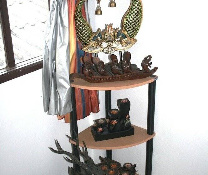 بنسيون Summer Breeze Inn