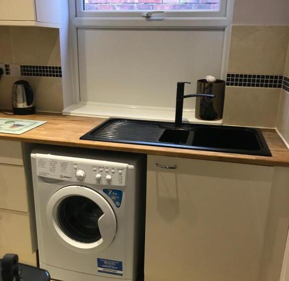 膳宿费 Tunnard House