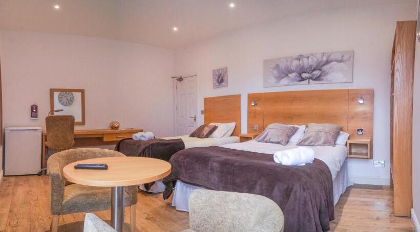 膳宿费 Tunnard House