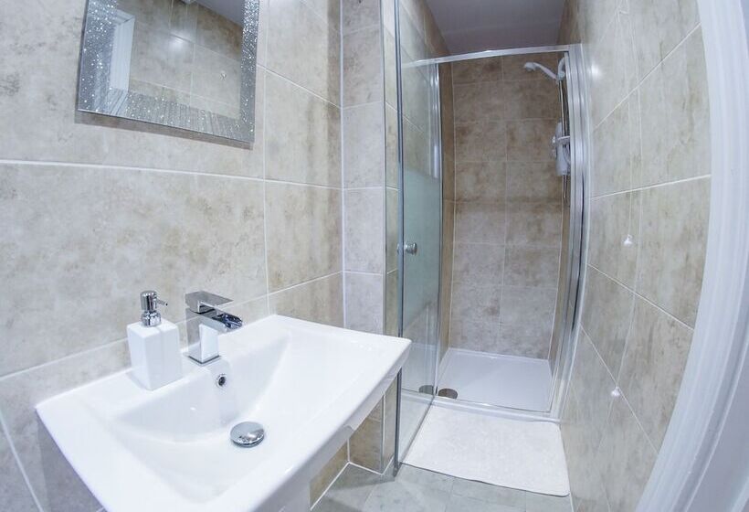 膳宿费 Tunnard House