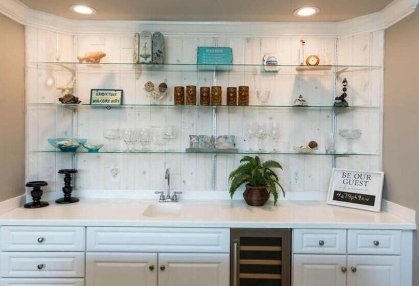 Phoenix On The Bay 2208 By Meyer Vacation Rentals