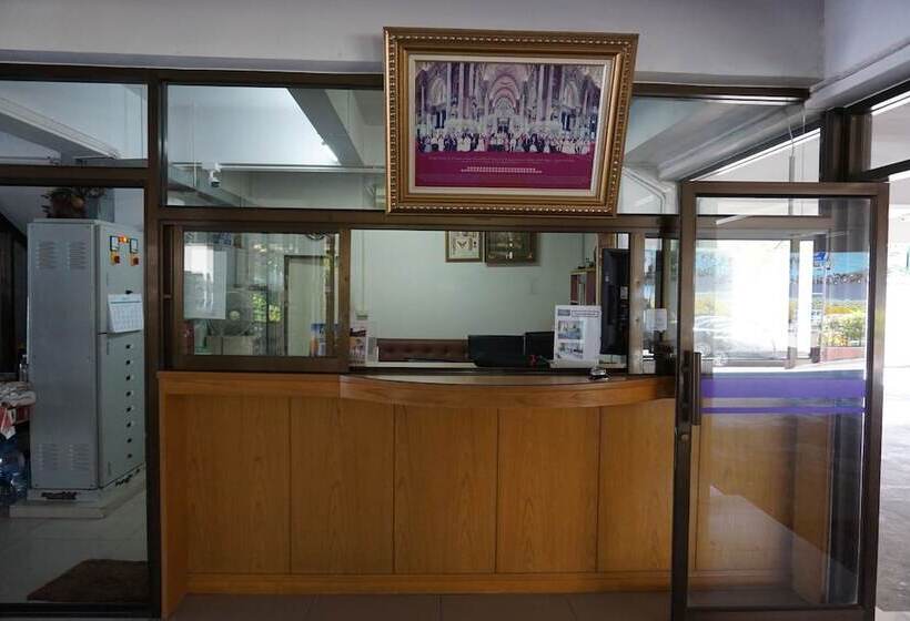 Premier Hotel Nakhonsithammarat