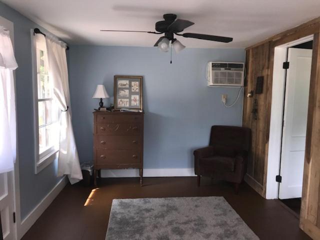 Riverboat Bed & Breakfast