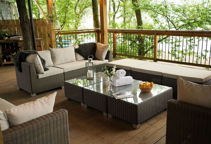 Taymouth Marina  1 Lawers View