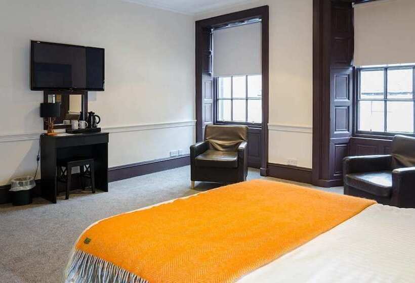 Thrums Hotel, Kirriemuir