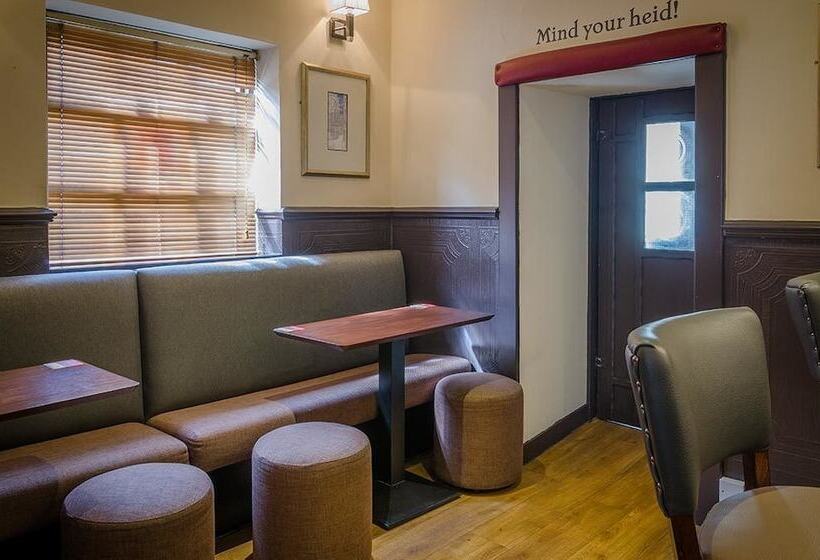 Thrums Hotel, Kirriemuir