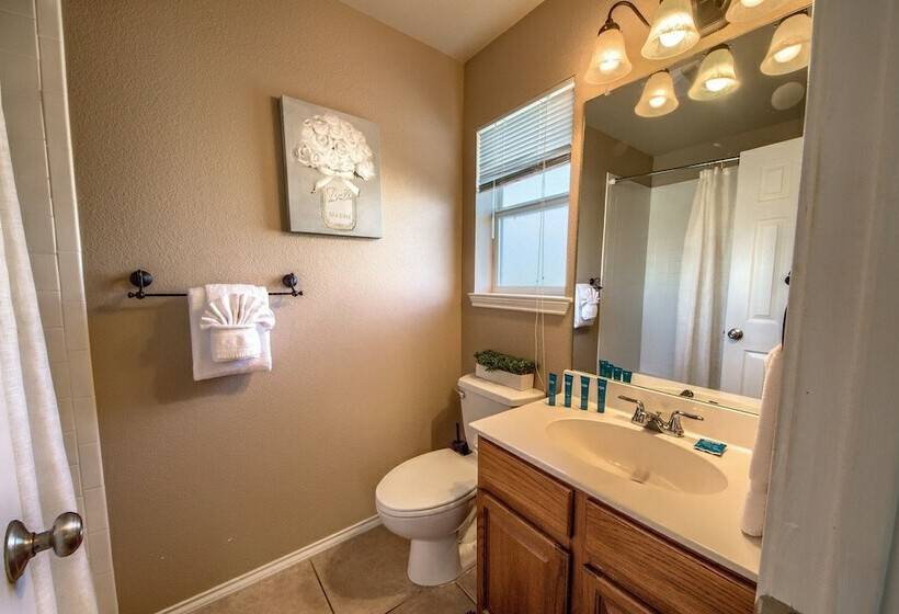 Texas Two Step At Waterwheel