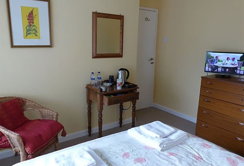 A. B&b   Glastonbury