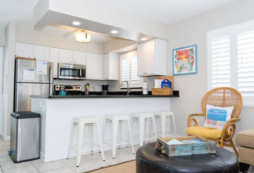 Am Beach Place Unit 3