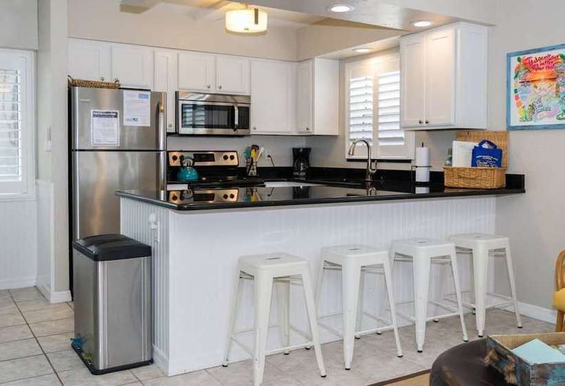 Am Beach Place Unit 3