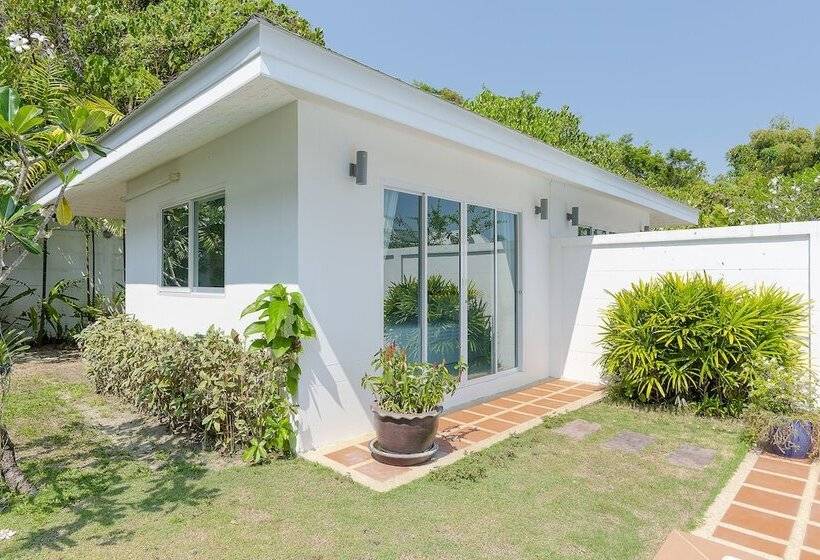 Baanpromphun Pool Villa By Bv