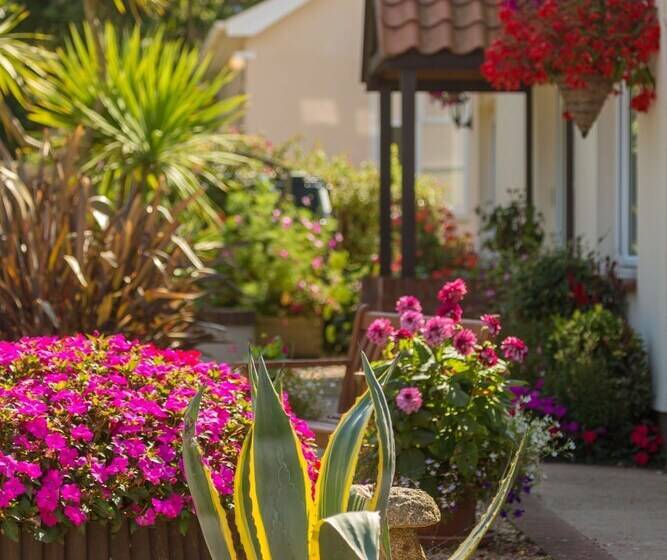 Beau Vallon Holiday Apartments