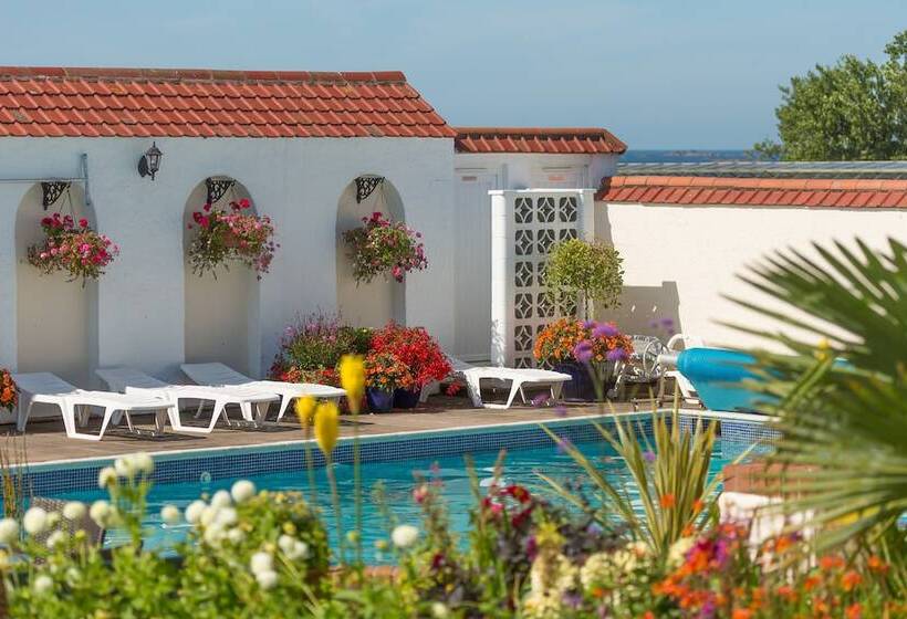 Beau Vallon Holiday Apartments