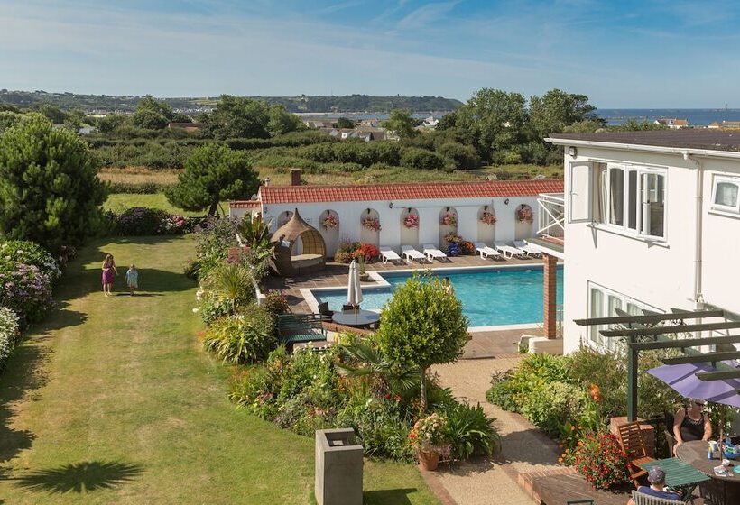 Beau Vallon Holiday Apartments