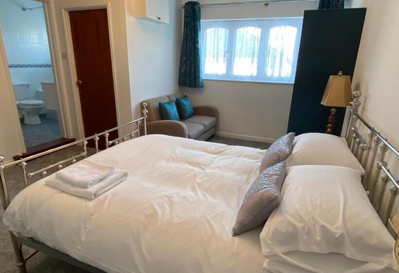 Beau Vallon Holiday Apartments