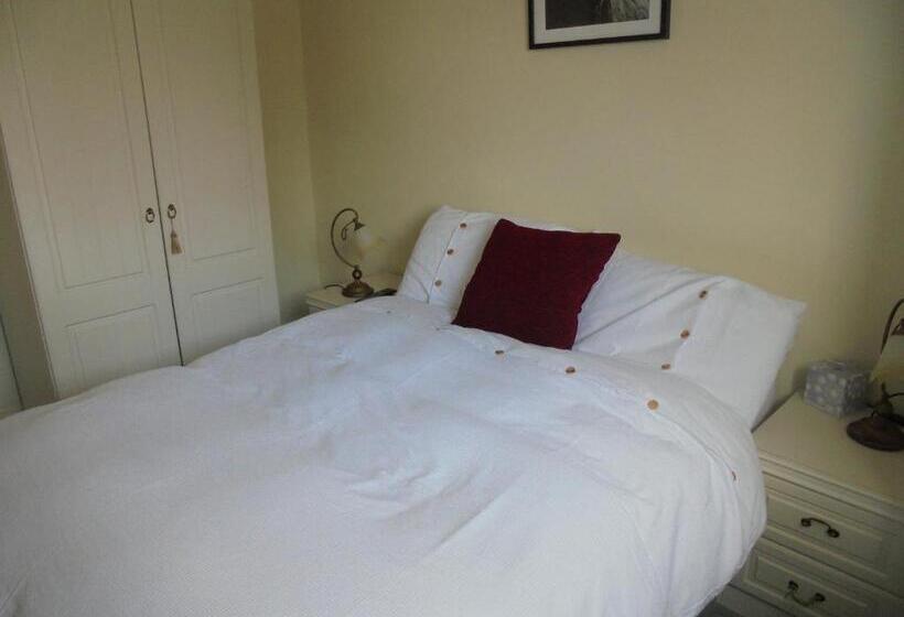 Bed and Breakfast Avondale House