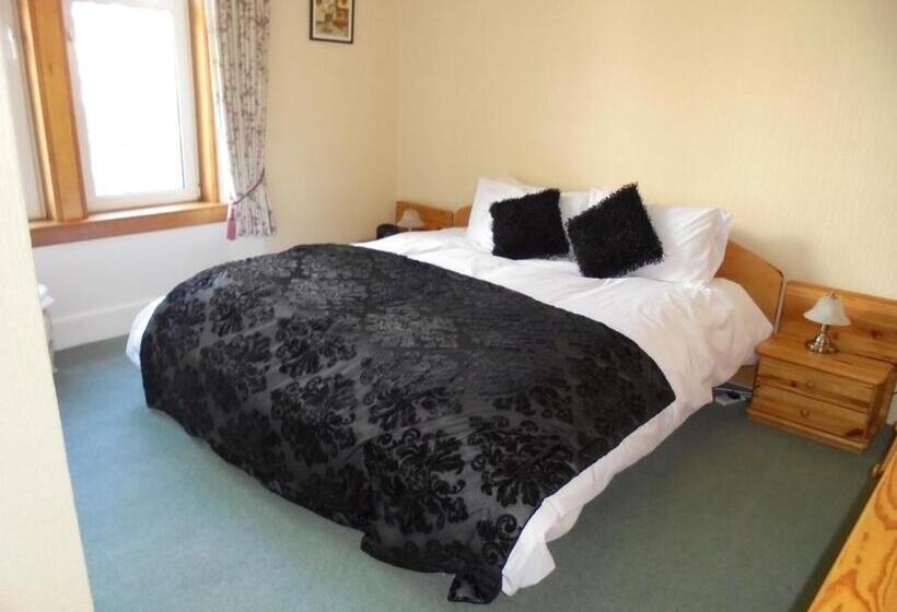 Bed and Breakfast Avondale House