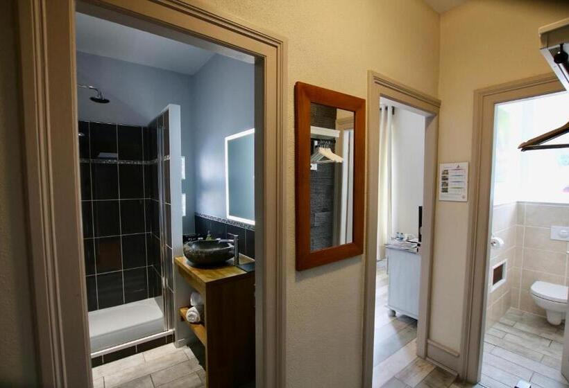 مبيت وإفطار Chambres D Hôtes Les Ecrins