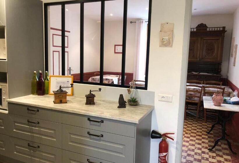 ベッドアンドブレックファースト Mas La Cigalière