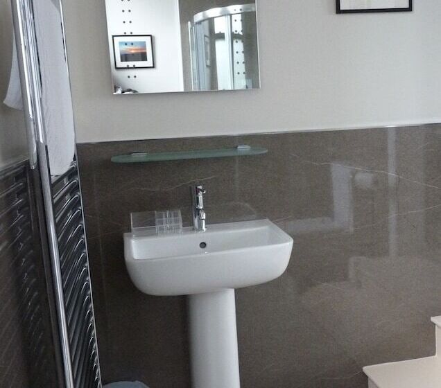 צימר Saxon Villa