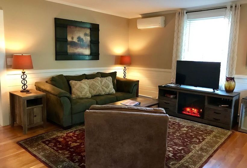 مبيت وإفطار The Blue Horse Inn