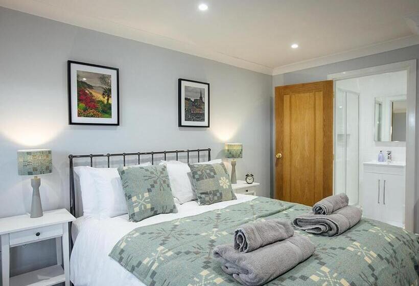 住宿加早餐  The Townhouse