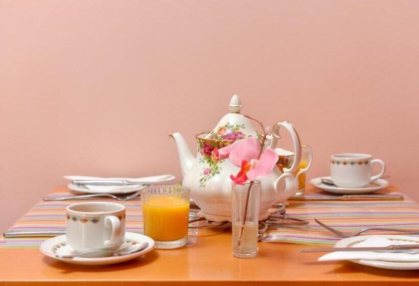 住宿加早餐 The Warren Guest House