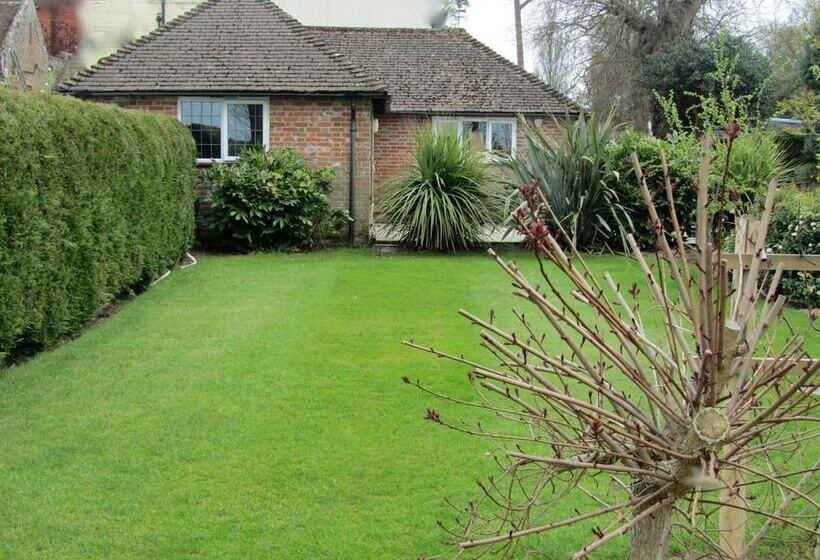 Bed and Breakfast Wartling Place Country House