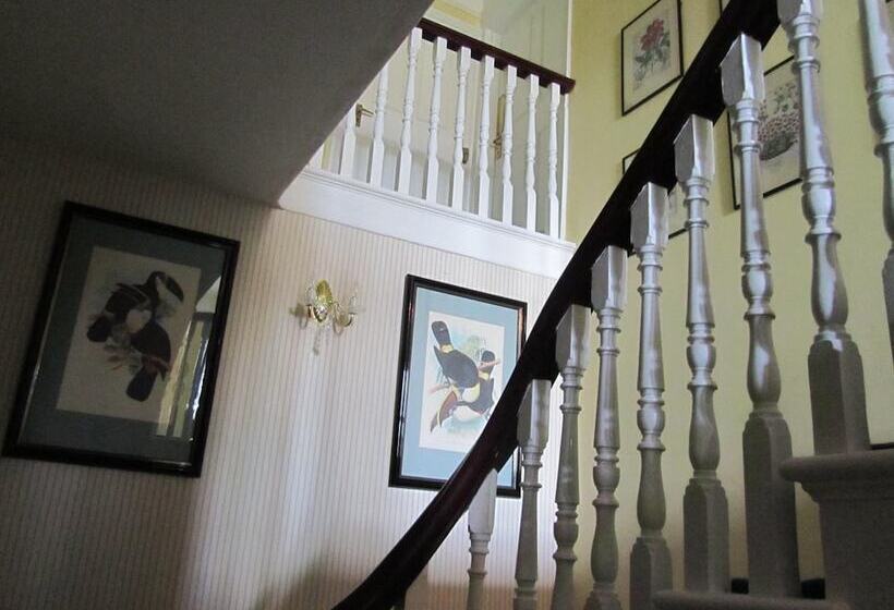 مبيت وإفطار Wartling Place Country House