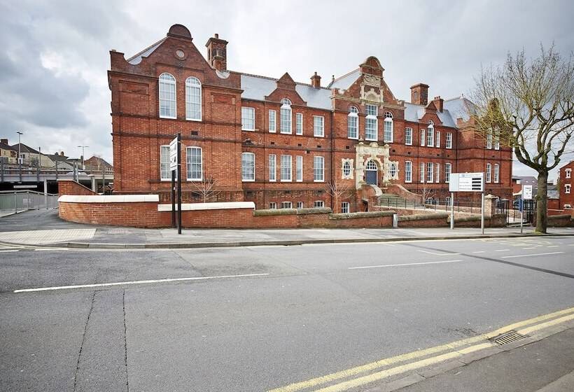 Burkhardt Hall  Parking Included  Sleeps 4