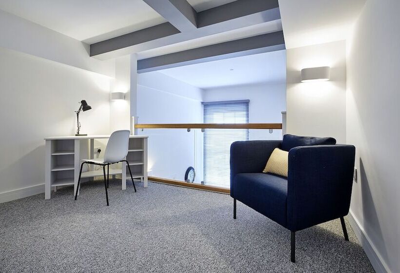 Burkhardt Hall  Parking Included  Sleeps 4