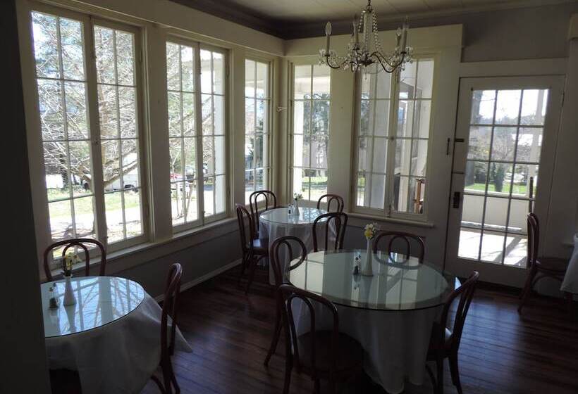Franklin Terrace Bed And Breakfast