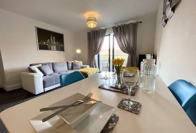 Grand Central Apartments