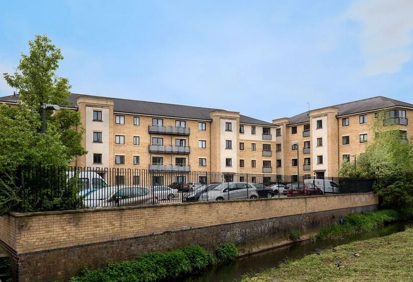 Grand Central Apartments