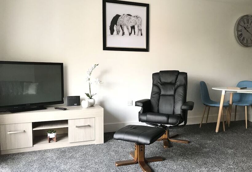 Grand Central Apartments