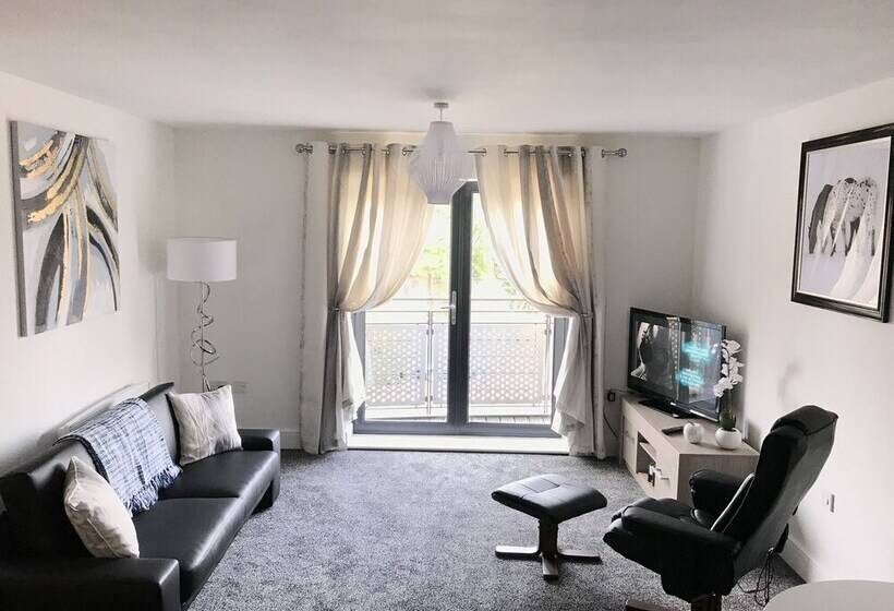 Grand Central Apartments