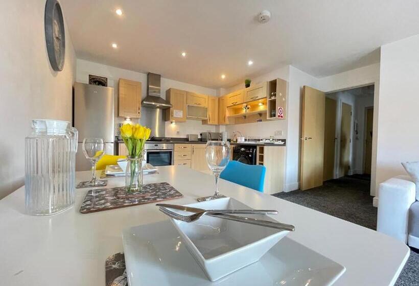 Grand Central Apartments