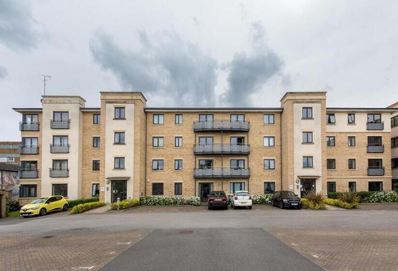 Grand Central Apartments