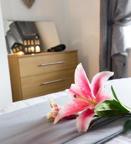 Grand Central Apartments