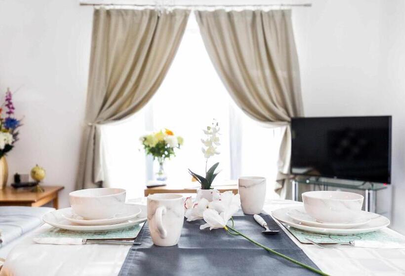 Grand Central Apartments