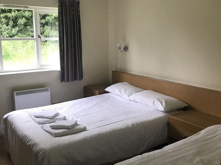 Хостел The Bell Motel