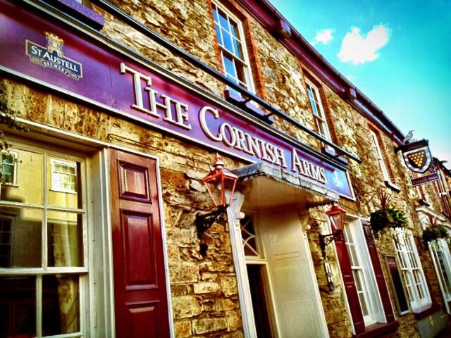 簡易ホテル The Cornish Arms