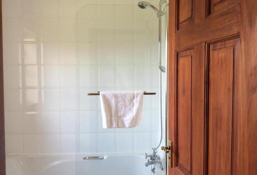 Хостел The Fountain Oldwood