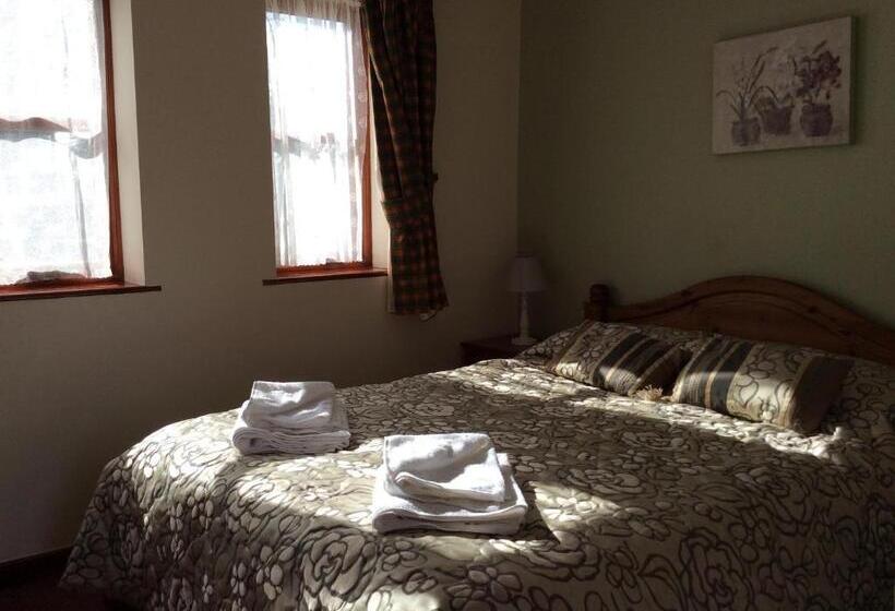 Хостел The Fountain Oldwood