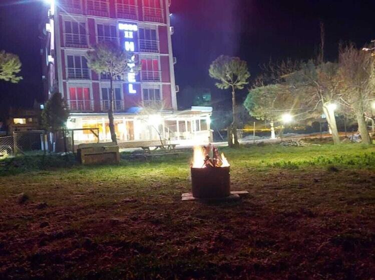 בית מלון כפרי Boss Ii