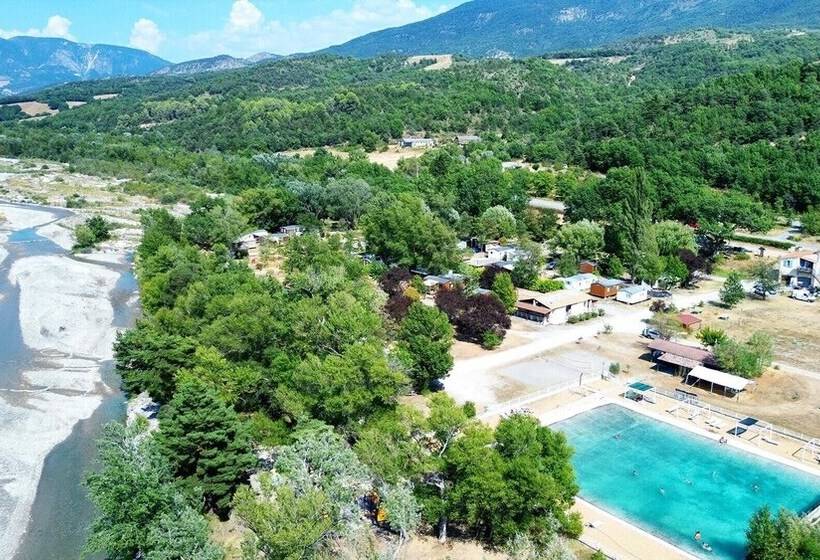 ホテル Camping La Célestine