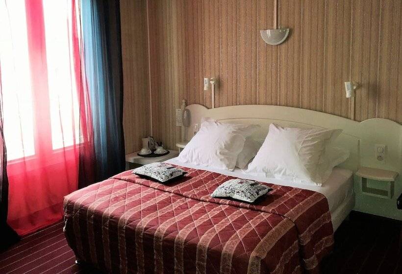 فندق Hôtel Du Commerce