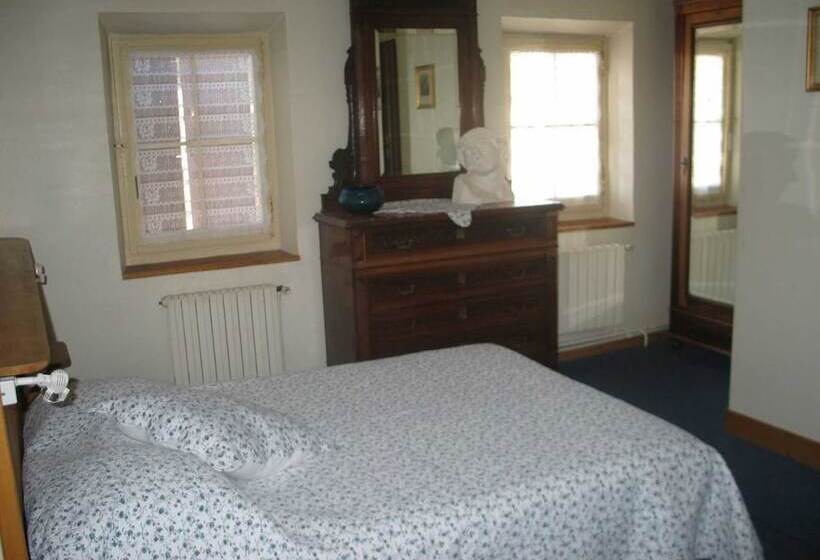 Отель Les Cèdres