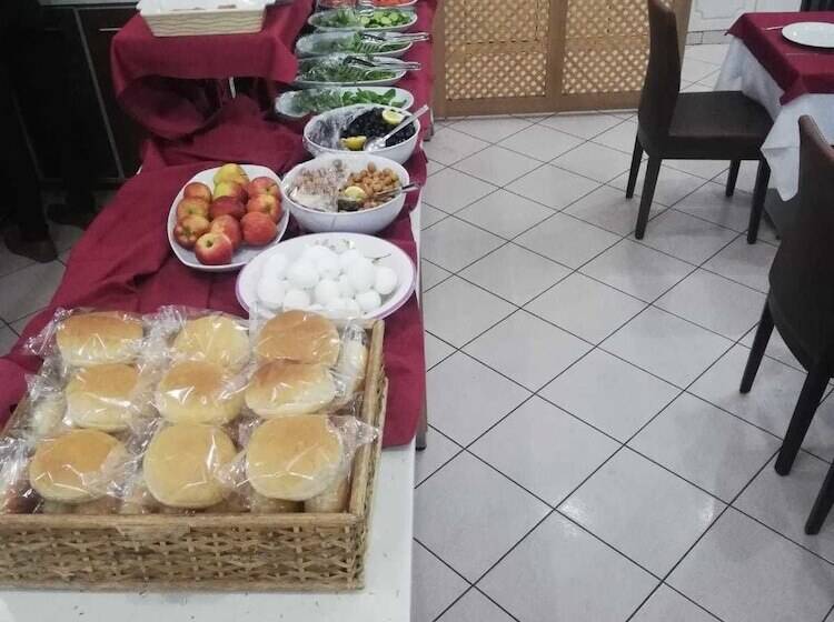 فندق Oreko Express