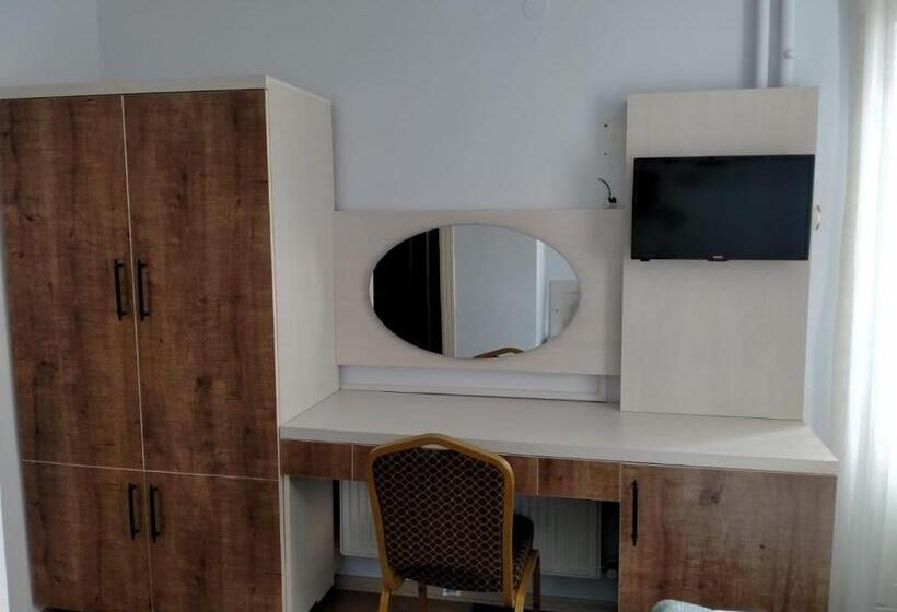 فندق Oreko Express